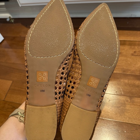 Tan flats - Picture 2 of 4